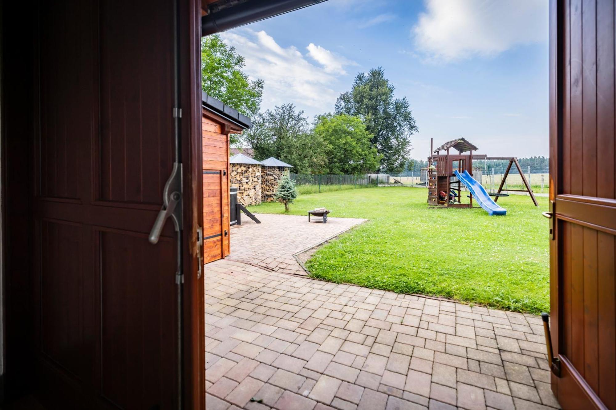 Apartman Dvorce Stráž nad Nežárkou Exteriör bild